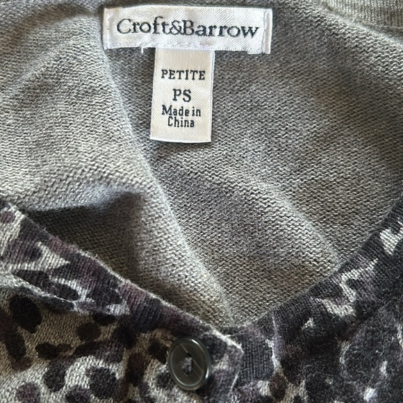 Croft & Barrow Black Gray Leopard Cotton Button Down Fitted Cardigan Sweater - Picture 8 of 9